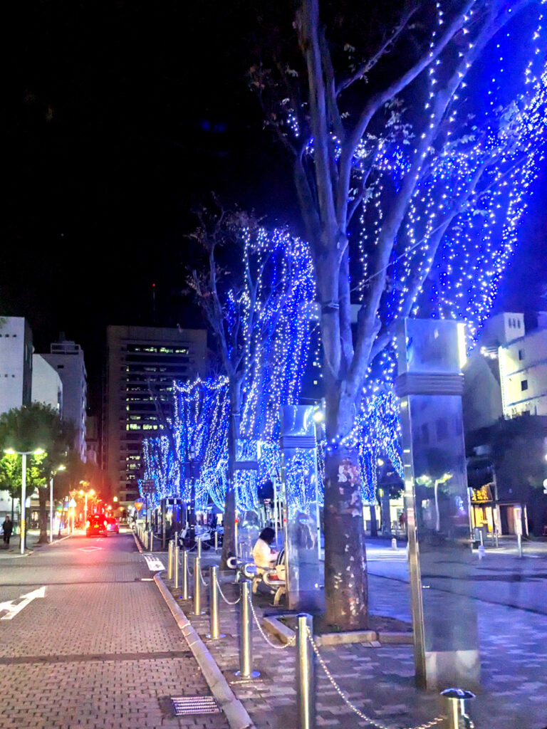 静岡のお街はショーアップされてました。